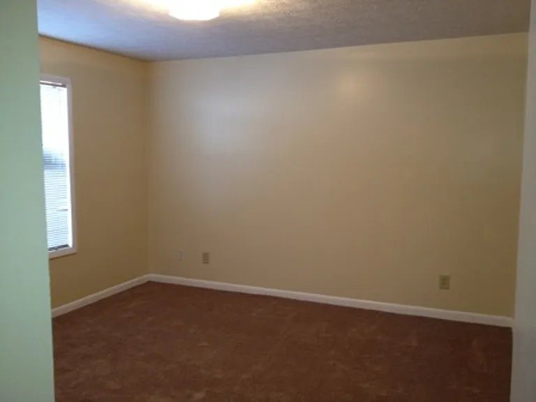 671-1 Bartons Landing Pl — Photo 10