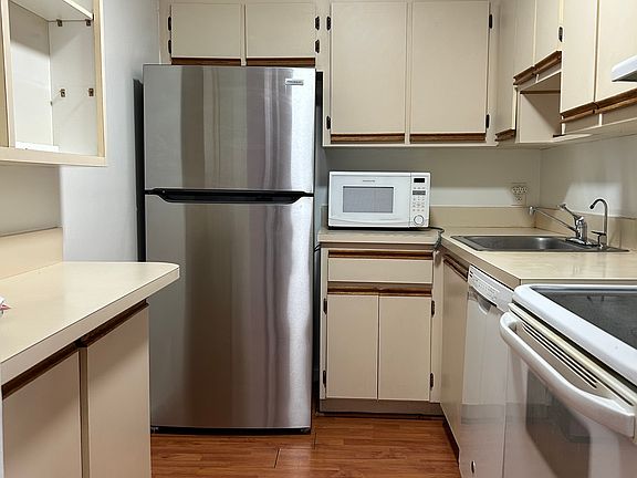 3rd image of 8411 NW 8th St APT 201