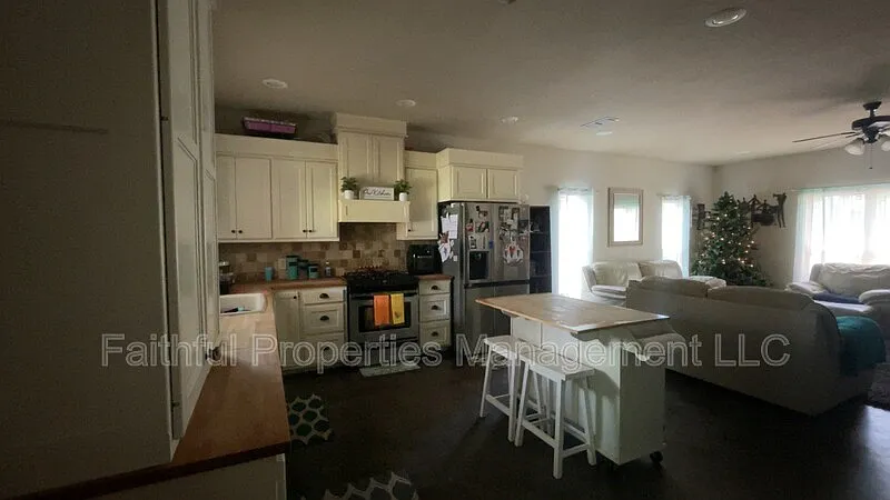 4528 Byrd Ln