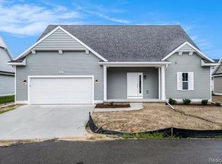 403 Dorchester Dr, Howell, MI