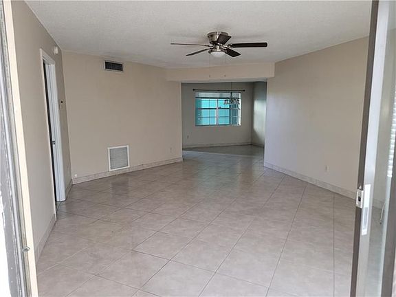 4th image of 4141 NW 44th Ave APT 220