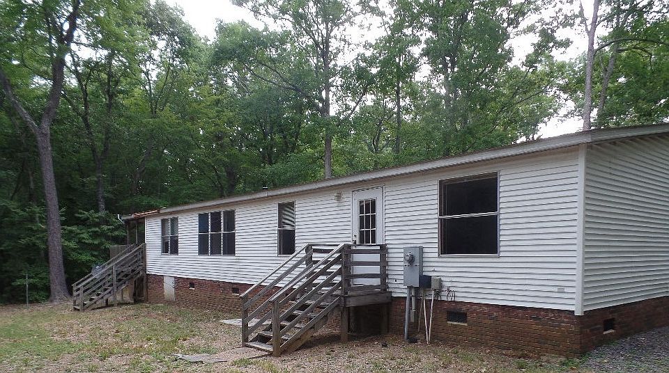 2nd image of 789 Lookout Tower Rd