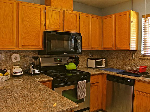 4th image of 10550 Creekside Cir