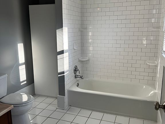 2nd image of 568 W 2nd Ave