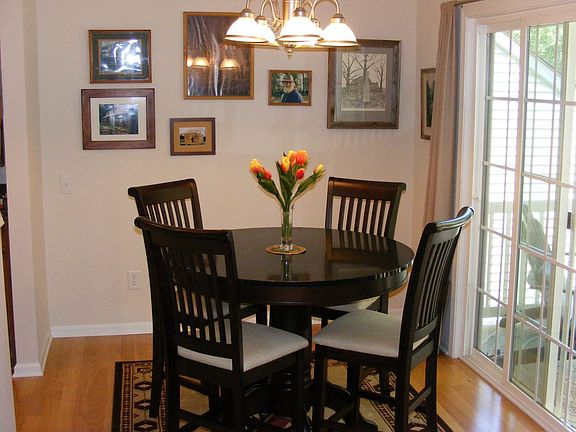 Cozy Breakfast Nook