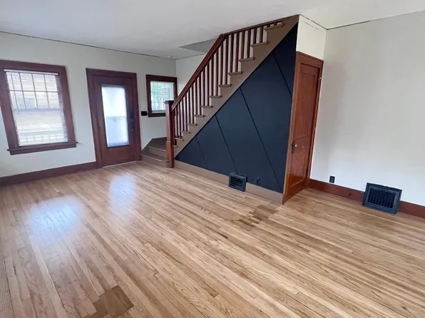 935 E St, Lincoln, NE 68508