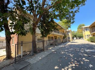 6743 Haskell Ave #6, Van Nuys, CA 91406