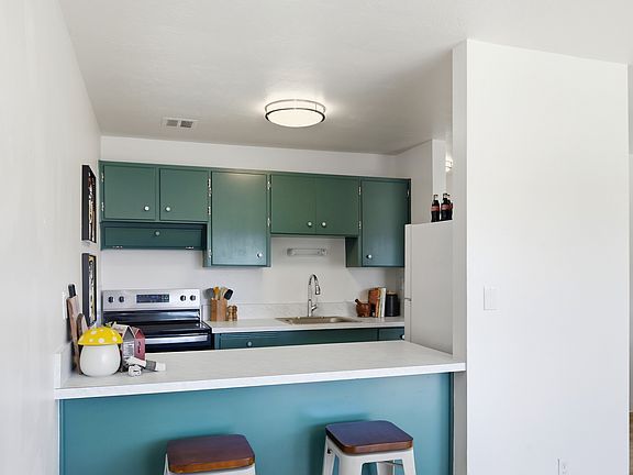 5th image of 2760 Willamette St APT 218