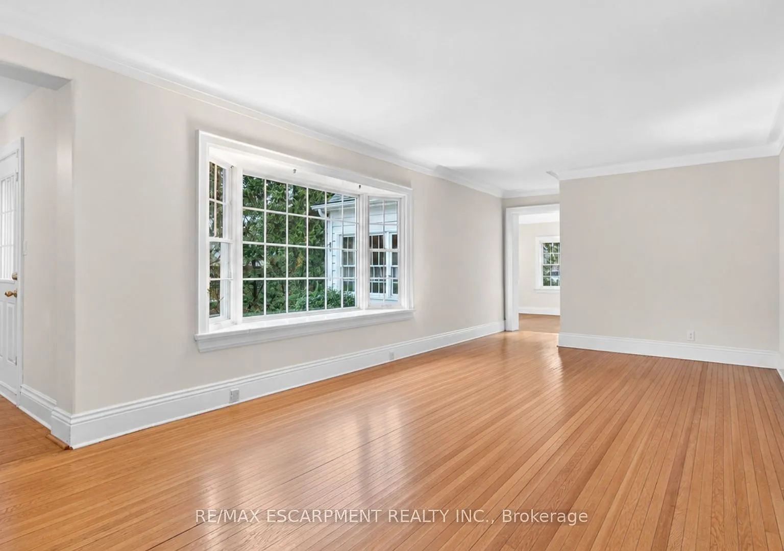 3 bed, $5,000 — Photo 4