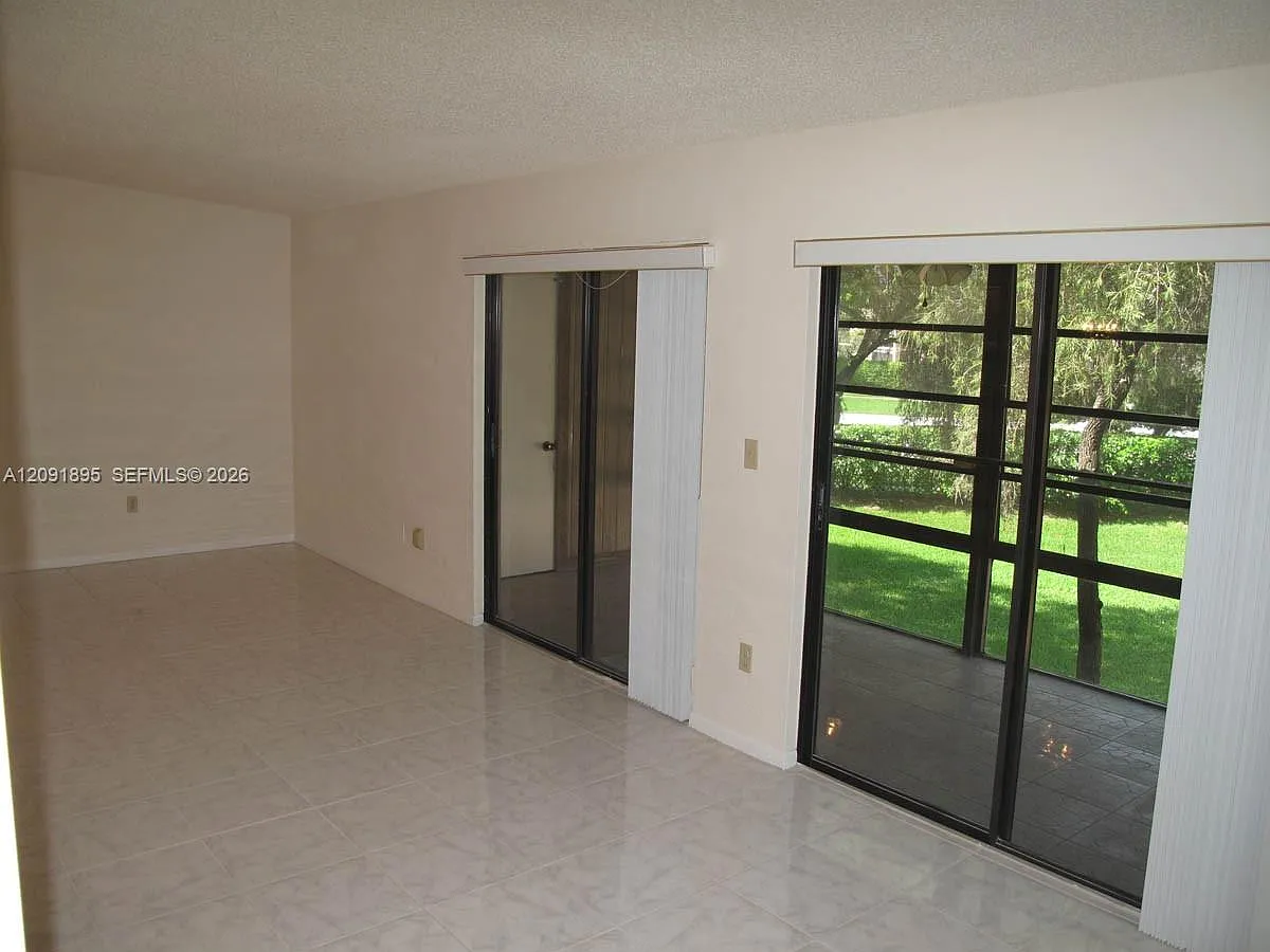 Belfort Condominium — Photo 3