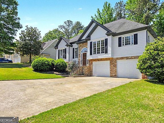 3rd image of 74 Crestview Ln