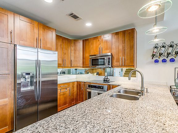 Refrigerator stays
