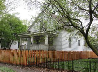 403 W Vine St, Champaign, IL 61820
