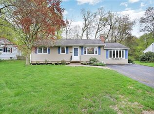 61 Taunton Rd, Fairfield, CT 06824