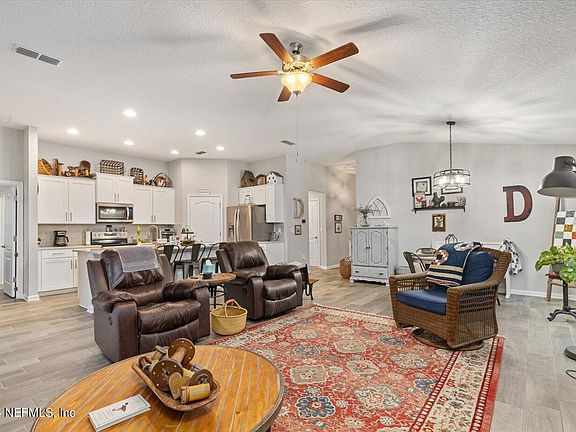 5th image of 4311 GREEN RIVER Place
