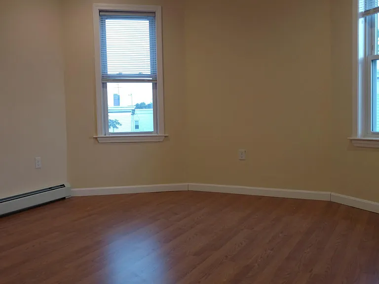 347 Geneva Ave #2 — Photo 7