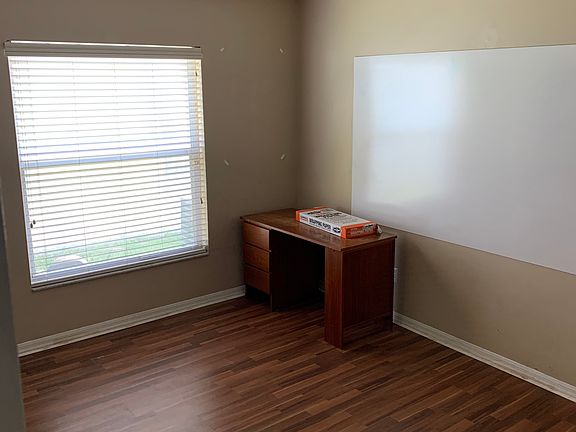3rd image of 3395 Foxcroft Cir