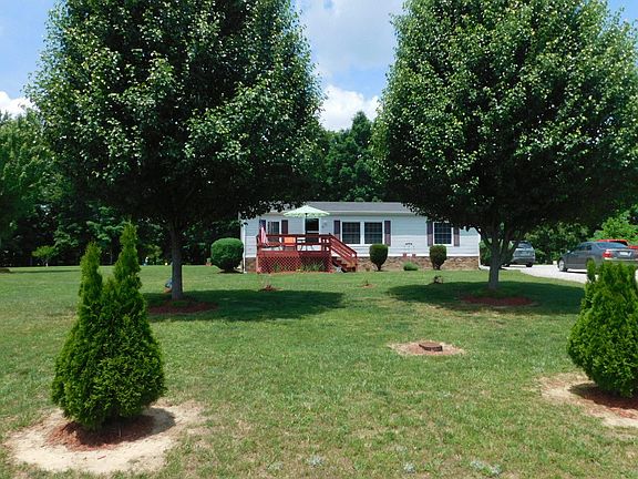2nd image of 115 Jana Ln