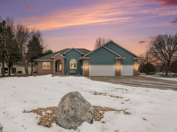 201 W Carmel Cir, Sioux Falls, SD 57108