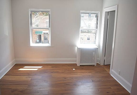 3rd image of 3250 43rd St #2