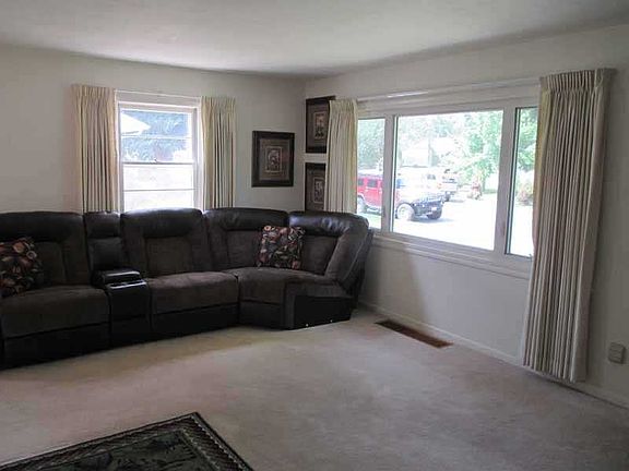 2nd image of 1828 Wyoming Ave