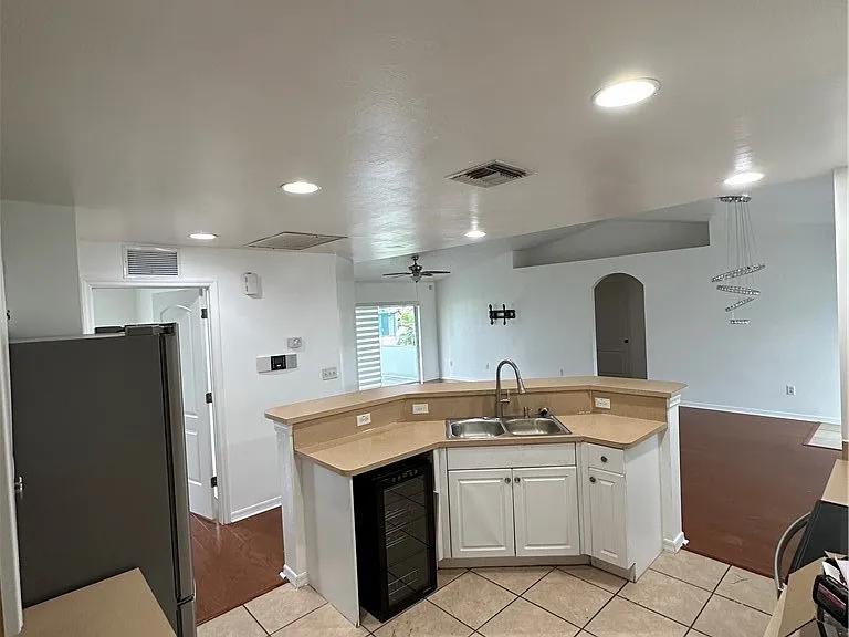 2020 NW 16th Ter — Photo 5