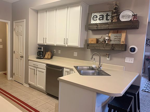 Kitchen & pantry