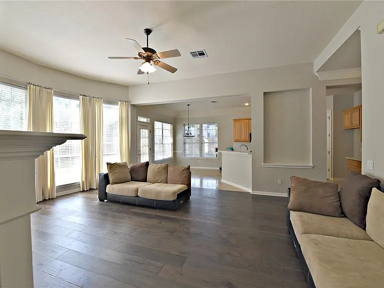 9601 Aire Libre Dr — Photo 4