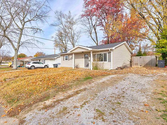 2nd image of 717 Thornberry Dr