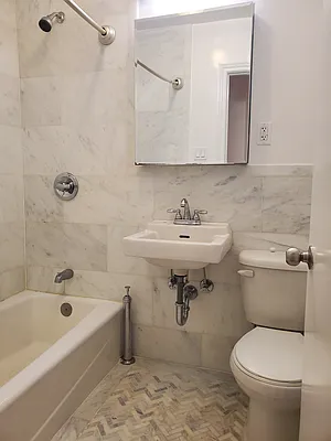 Rented by CitySites Real Estate Group | media 23