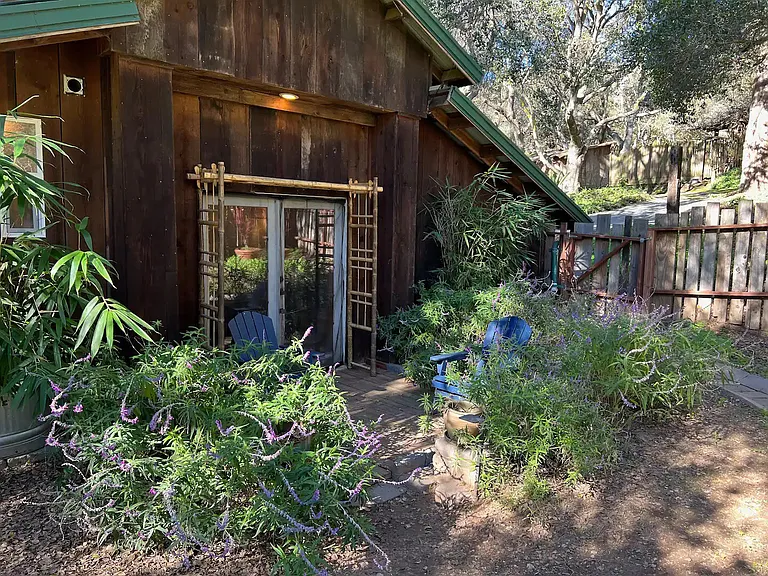 Hambey Ln — Photo 16