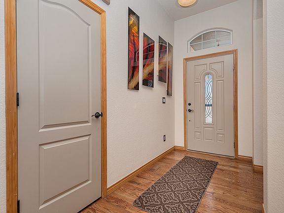 2nd image of 9716 Kings Canyon Dr