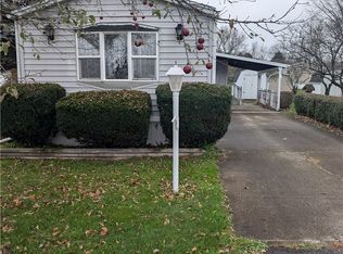 89 Autumn View Dr, Arcade, NY 14009