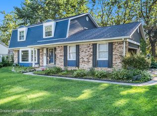 512 Boutell Dr, Grand Blanc, MI 48439
