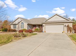 11600 Mossy Cup Ln, Athens, IL 62613