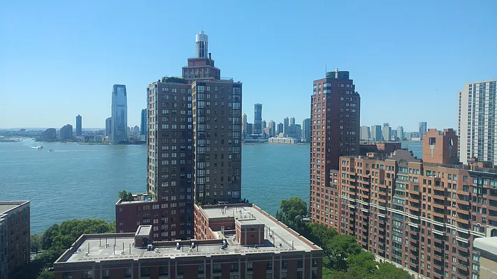 Rented by CCG Real Estate Brokerage | media 7
