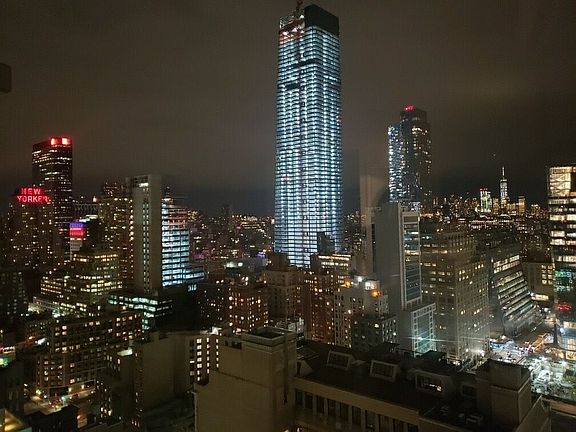 5th image of 505 W 37th St APT 33C