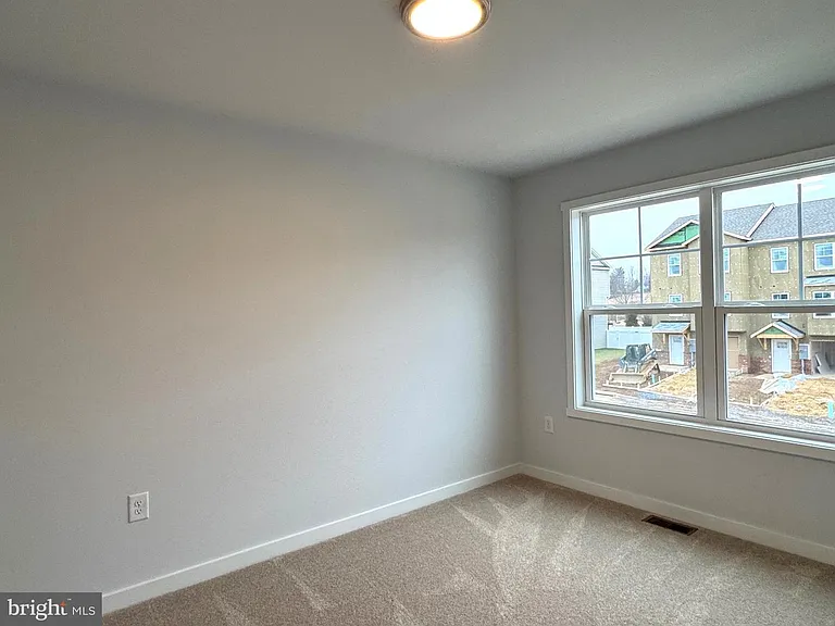148 Olga Dr — Photo 25