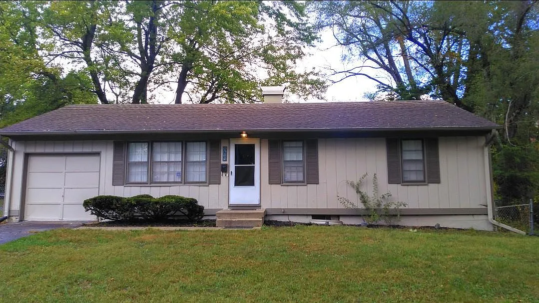 3 bed, 1000 sqft, $1,325 — Photo 1