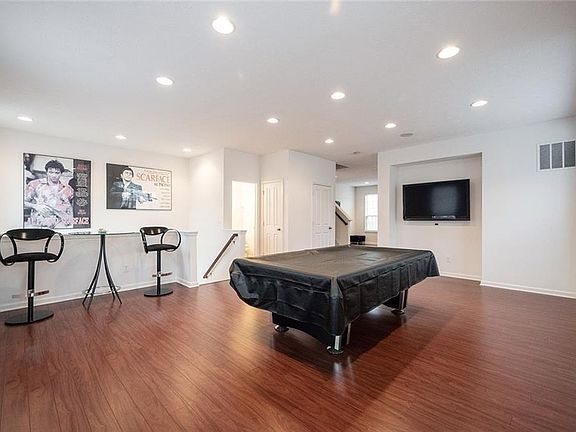 3rd image of 9459 Tanhurst Dr