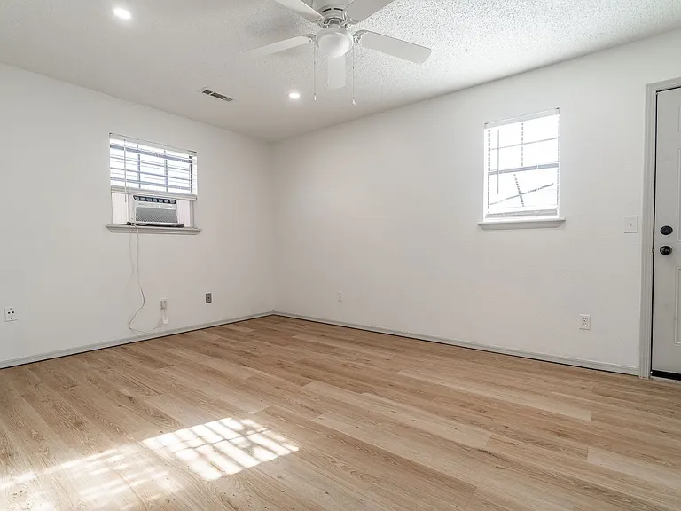 2001 Cypress Pl #A — Photo 12