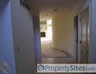 5th image of 14966 Stoney Brook Dr W