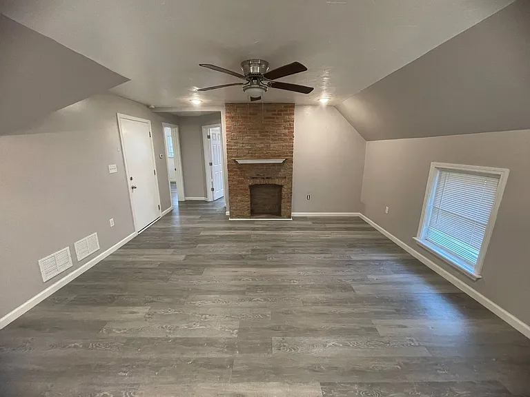 148 Gray St #2 — Photo 9