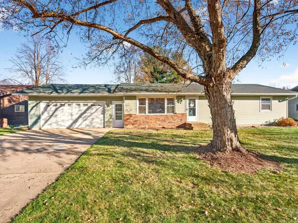 206 Moorland Dr, Markesan, WI 53946