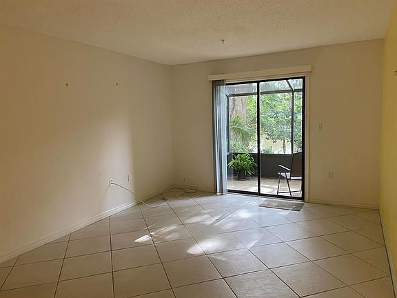 3rd image of 2315 N Congress Ave APT 16