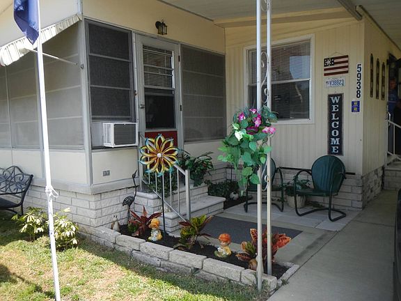 2nd image of 5938 Eastlake Dr