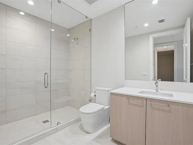 275 1st Ave S #1003 — Photo 74
