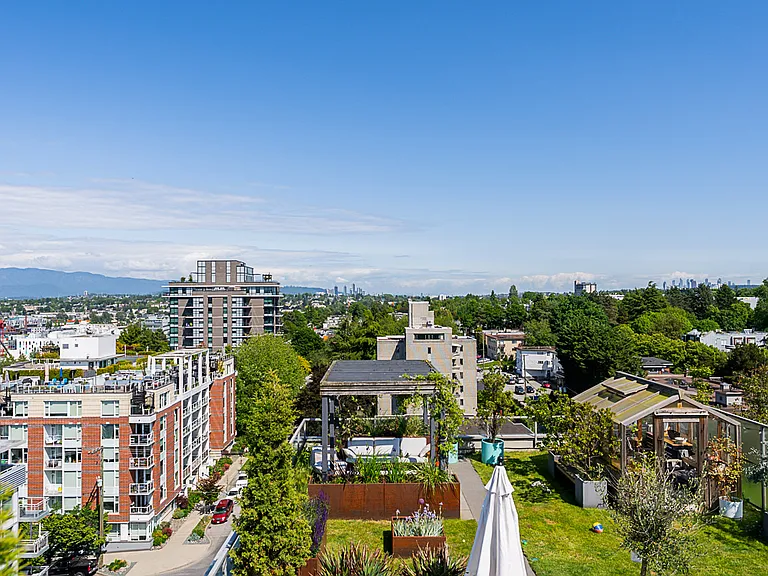 250 E 6th Ave #706 — Photo 35