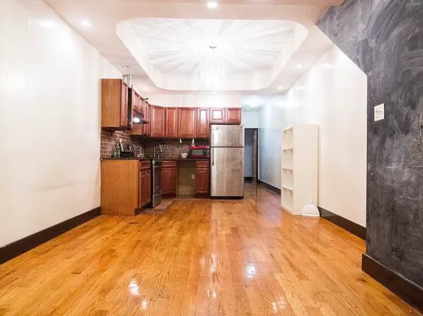 193 Wilson Avenue image 1 of 7
