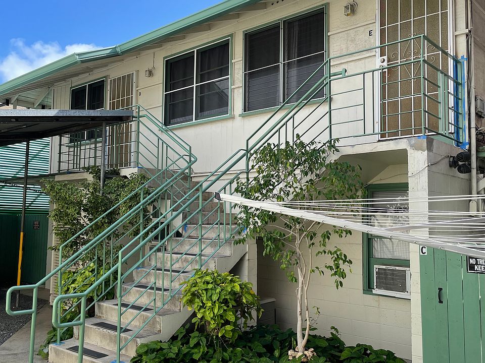 Entry Unit E - Top Right.